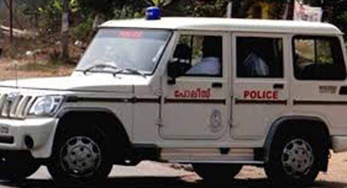 കോന്നിയില് യുവാവിനെ തട്ടിക്കൊണ്ടു പോയി മര്ദ്ദിച്ചുവെന്ന് പരാതി കോന്നിയില് യുവാവിനെ തട്ടിക്കൊണ്ടു പോയി മര്ദ്ദിച്ചുവെന്ന് പരാതി
