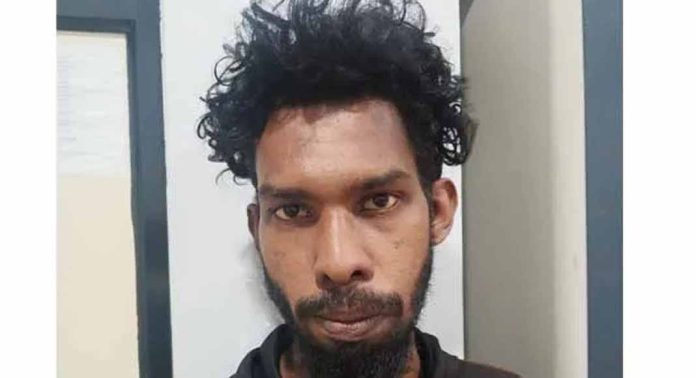 ജോലി കഴിഞ്ഞ് രാത്രിയില് മടങ്ങിയ വീട്ടമ്മയ്ക്ക് നേരെ അതിക്രമം: കോഴഞ്ചേരിയില് യുവാവ് പിടിയില് ജോലി കഴിഞ്ഞ് രാത്രിയില് മടങ്ങിയ വീട്ടമ്മയ്ക്ക് നേരെ അതിക്രമം: കോഴഞ്ചേരിയില് യുവാവ് പിടിയില്