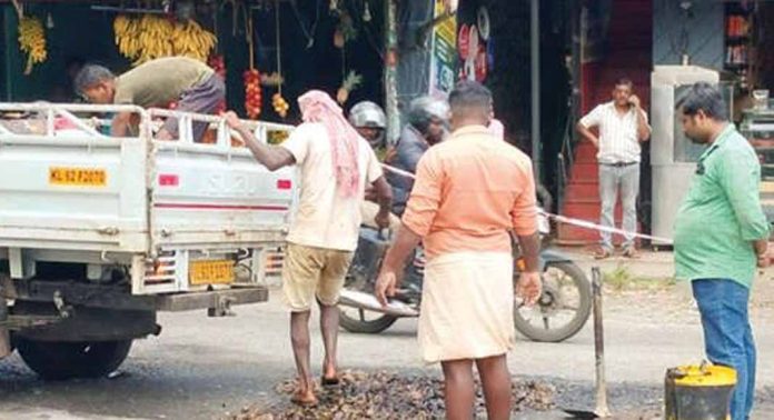 പുല്ലാട് ജംഗ്ഷനിലെ കുഴിയടച്ചു പുല്ലാട് ജംഗ്ഷനിലെ കുഴിയടച്ചു
