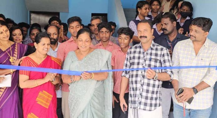 പുനരുദ്ധാരണം പൂര്ത്തിയായ ഇടമുറി ഗവ.ഹയര് സെക്കന്ഡറി സ്കൂള് കെട്ടിടം ഉദ്ഘാടനം ചെയ്തു പുനരുദ്ധാരണം പൂര്ത്തിയായ ഇടമുറി ഗവ.ഹയര് സെക്കന്ഡറി സ്കൂള് കെട്ടിടം ഉദ്ഘാടനം ചെയ്തു