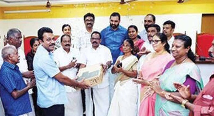 റാന്നി ബ്ലോക്ക് പഞ്ചായത്ത് തിരഞ്ഞെടുക്കപ്പെട്ട ലൈബ്രറികൾക്ക് ഉപകരണങ്ങൾ നൽകി റാന്നി ബ്ലോക്ക് പഞ്ചായത്ത് തിരഞ്ഞെടുക്കപ്പെട്ട ലൈബ്രറികൾക്ക് ഉപകരണങ്ങൾ നൽകി