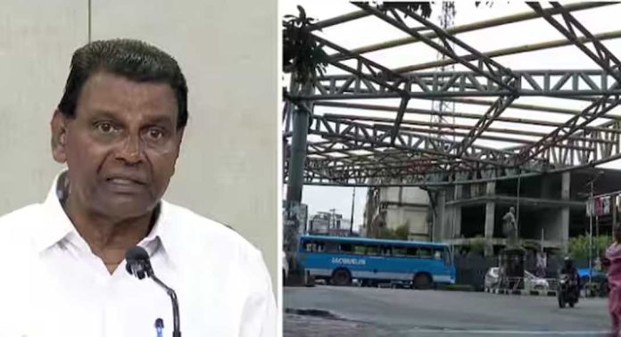 കോട്ടയത്തെ നിർമ്മാണം മുടങ്ങിക്കിടക്കുന്ന ആകാശ പാതയുടെ നിർമ്മാണം പൂർത്തിയാക്കണമെന്ന് ആവശ്യപ്പെട്ട് തിരുവഞ്ചൂർ രാധാകൃഷ്ണൻ എംഎൽഎ കോട്ടയത്തെ നിർമ്മാണം മുടങ്ങിക്കിടക്കുന്ന ആകാശ പാതയുടെ നിർമ്മാണം പൂർത്തിയാക്കണമെന്ന് ആവശ്യപ്പെട്ട് തിരുവഞ്ചൂർ രാധാകൃഷ്ണൻ എംഎൽഎ