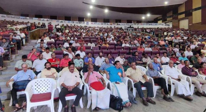 എസ്ബിഇഎ കേരള സംസ്ഥാന സമ്മേളനത്തിന് തുടക്കമായി എസ്ബിഇഎ കേരള സംസ്ഥാന സമ്മേളനത്തിന് തുടക്കമായി