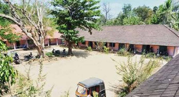 ഒന്നാം ക്ലാസിൽ ഒരാൾ പോലും എത്താതെ ചെറുകോൽ ഗവ.യു.പി സ്കൂള് ഒന്നാം ക്ലാസിൽ ഒരാൾ പോലും എത്താതെ ചെറുകോൽ ഗവ.യു.പി സ്കൂള്