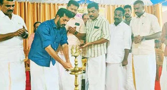 പേരൂർകാരാഴ്മ എസ്.എൻ.ഡി.പി. ശാഖായോഗത്തിൽ സ്കോളർഷിപ്പ് വിതരണവും പഠനോപകരണ വിതരണവും നടന്നു പേരൂർകാരാഴ്മ എസ്.എൻ.ഡി.പി. ശാഖായോഗത്തിൽ സ്കോളർഷിപ്പ് വിതരണവും പഠനോപകരണ വിതരണവും നടന്നു