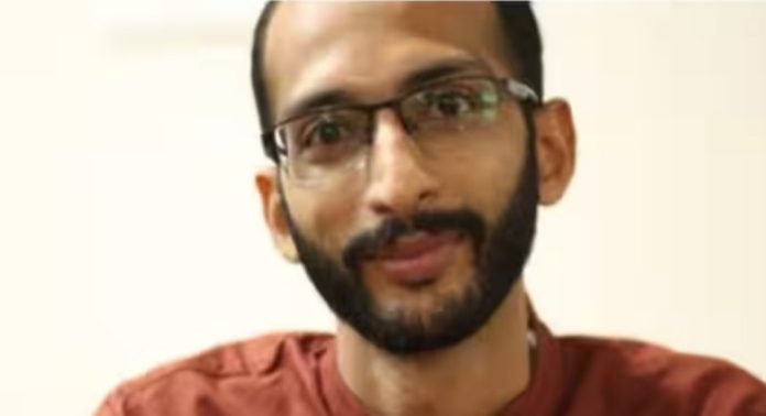 മലപ്പുറത്ത് സൗത്ത് ഇന്ത്യൻ ബാങ്കിലെ അസിസ്റ്റന്റ് മാനേജരെ മരിച്ച നിലയിൽ കണ്ടെത്തി മലപ്പുറത്ത് സൗത്ത് ഇന്ത്യൻ ബാങ്കിലെ അസിസ്റ്റന്റ് മാനേജരെ മരിച്ച നിലയിൽ കണ്ടെത്തി