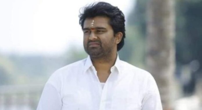ജെഡിഎസ് പ്രവർത്തകനെ ലൈംഗികമായി പീഡിപ്പിച്ചു ; സൂരജ് രേവണ്ണ അറസ്റ്റിൽ ജെഡിഎസ് പ്രവർത്തകനെ ലൈംഗികമായി പീഡിപ്പിച്ചു ; സൂരജ് രേവണ്ണ അറസ്റ്റിൽ