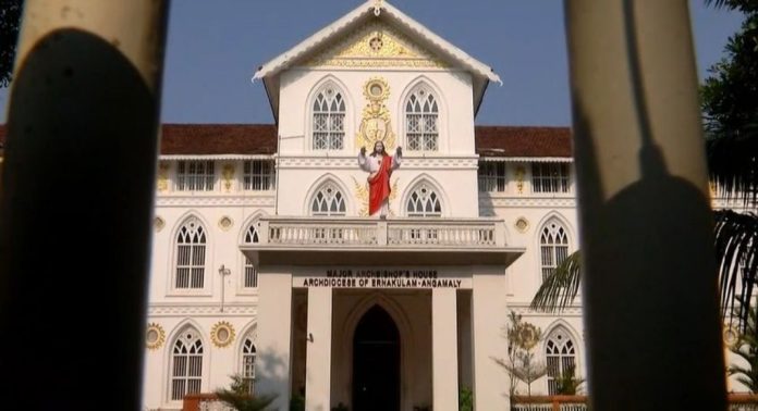 സിനഡ് സമാപിച്ച് രണ്ട് ദിവസമായിട്ടും തീരുമാനങ്ങൾ പുറത്തുവിടാതെ സിറോ മലബാർ സഭ സിനഡ് സമാപിച്ച് രണ്ട് ദിവസമായിട്ടും തീരുമാനങ്ങൾ പുറത്തുവിടാതെ സിറോ മലബാർ സഭ