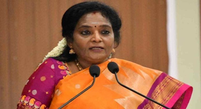 അണ്ണാമലൈക്കെതിരായ വിമര്ശനം : ആന്ധ്രയിലെ സത്യപ്രതിജ്ഞക്കിടെ തമിഴിസൈ സൗന്ദര്രാജനെ ശകാരിച്ച് അമിത് ഷാ അണ്ണാമലൈക്കെതിരായ വിമര്ശനം : ആന്ധ്രയിലെ സത്യപ്രതിജ്ഞക്കിടെ തമിഴിസൈ സൗന്ദര്രാജനെ ശകാരിച്ച് അമിത് ഷാ