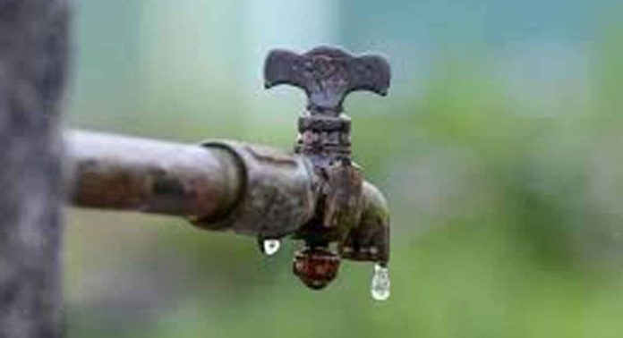 കുളനട ഉള്ളന്നൂരില് കുടിവെള്ളം കിട്ടാതായിട്ട് ആറുമാസം കുളനട ഉള്ളന്നൂരില് കുടിവെള്ളം കിട്ടാതായിട്ട് ആറുമാസം