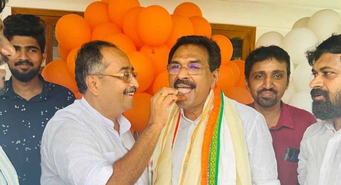ജില്ലയിൽ യുഡിഎഫ് തിരിച്ചുവരവിന്റെ പാതയിൽ : അഡ്വ.വർഗീസ് മാമ്മൻ ജില്ലയിൽ യുഡിഎഫ് തിരിച്ചുവരവിന്റെ പാതയിൽ : അഡ്വ.വർഗീസ് മാമ്മൻ