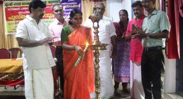തുമ്പമൺ എം.ജി ഹയർ സെക്കൻഡറി സ്കൂളിൽ സാഹിത്യോത്സവം സംഘടിപ്പിച്ചു തുമ്പമൺ എം.ജി ഹയർ സെക്കൻഡറി സ്കൂളിൽ സാഹിത്യോത്സവം സംഘടിപ്പിച്ചു