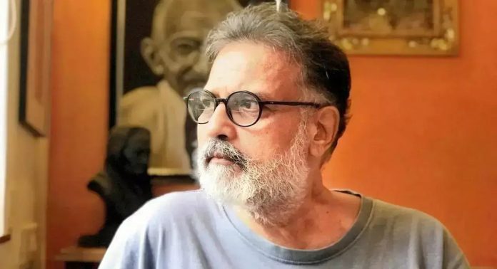 മനുഷ്യരെ തല്ലിക്കൊല്ലുന്നതിനേക്കാൾ ബാപ്പുവിന്റെ പ്രതിമ തകർക്കുന്നതാണ് നല്ലത് – തുഷാർ ഗാന്ധി മനുഷ്യരെ തല്ലിക്കൊല്ലുന്നതിനേക്കാൾ ബാപ്പുവിന്റെ പ്രതിമ തകർക്കുന്നതാണ് നല്ലത് – തുഷാർ ഗാന്ധി