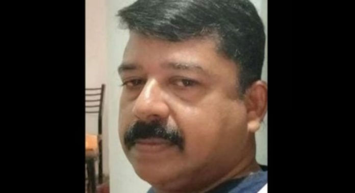 ട്രാന്സ്ഫോമറിലെ ഫ്യൂസ് നന്നാക്കി നടന്നുപോകുന്നതിനിടെ ലൈന്മാന് കുഴഞ്ഞുവീണ് മരിച്ചു ട്രാന്സ്ഫോമറിലെ ഫ്യൂസ് നന്നാക്കി നടന്നുപോകുന്നതിനിടെ ലൈന്മാന് കുഴഞ്ഞുവീണ് മരിച്ചു