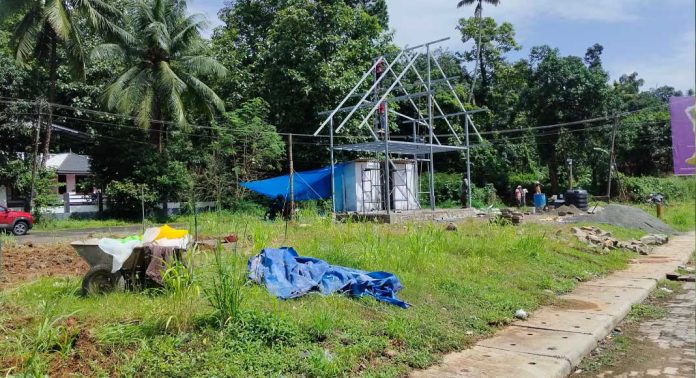 വാളിപ്ലാളാക്കൽ പടിയിൽ നടക്കുന്ന അനധികൃത നിർമ്മാണം പഞ്ചായത്ത് അധികൃതർ തടഞ്ഞു വാളിപ്ലാളാക്കൽ പടിയിൽ നടക്കുന്ന അനധികൃത നിർമ്മാണം പഞ്ചായത്ത് അധികൃതർ തടഞ്ഞു