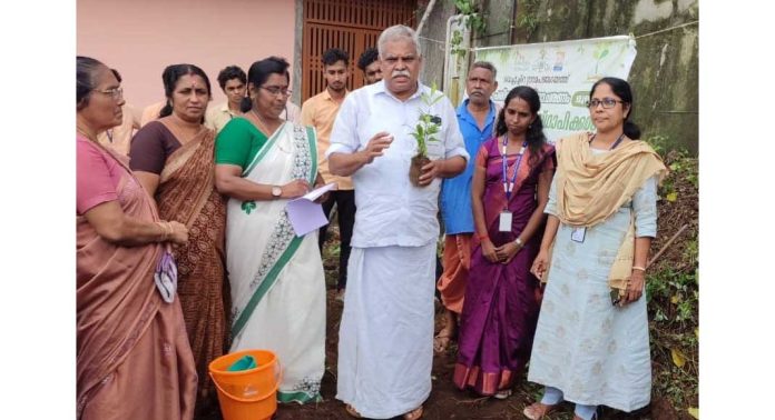 വെച്ചൂച്ചിറ ഗ്രാമപഞ്ചായത്ത് പരിസ്ഥിതി ദിനം ആചരിച്ചു വെച്ചൂച്ചിറ ഗ്രാമപഞ്ചായത്ത് പരിസ്ഥിതി ദിനം ആചരിച്ചു