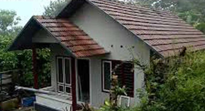 6 വർഷം കൊണ്ട് 350 കുടുംബങ്ങൾക്ക് തലചായ്ക്കാൻ ഇടങ്ങളൊരുക്കി ഫാ. ജിജോ കുര്യനും സംഘവും 6 വർഷം കൊണ്ട് 350 കുടുംബങ്ങൾക്ക് തലചായ്ക്കാൻ ഇടങ്ങളൊരുക്കി ഫാ. ജിജോ കുര്യനും സംഘവും