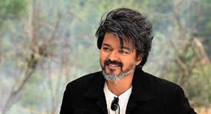 തമിഴകത്ത് ജനപ്രീതി കൂടുതലുള്ള പുരുഷ താരങ്ങളുടെ പട്ടിക പുറത്തുവിട്ടു തമിഴകത്ത് ജനപ്രീതി കൂടുതലുള്ള പുരുഷ താരങ്ങളുടെ പട്ടിക പുറത്തുവിട്ടു
