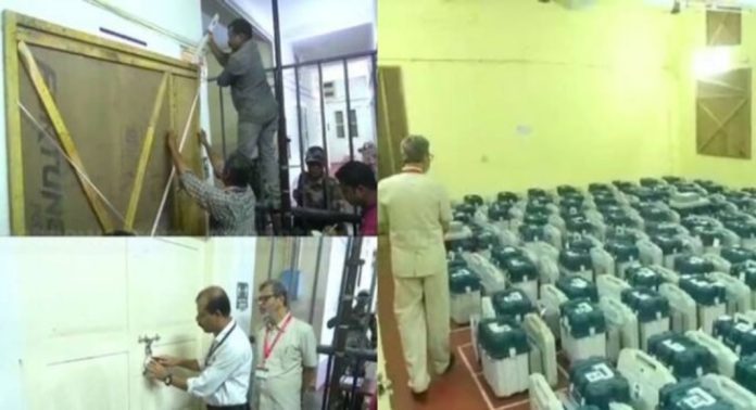 വോട്ടെണ്ണൽ നടപടികൾ തുടങ്ങി : സ്ട്രോങ് റൂമുകൾ തുറന്നു തുടങ്ങി ; 8 മണിയോടെ വോട്ടെണ്ണൽ കേന്ദ്രത്തിലേക്ക് മാറ്റും വോട്ടെണ്ണൽ നടപടികൾ തുടങ്ങി : സ്ട്രോങ് റൂമുകൾ തുറന്നു തുടങ്ങി ; 8 മണിയോടെ വോട്ടെണ്ണൽ കേന്ദ്രത്തിലേക്ക് മാറ്റും