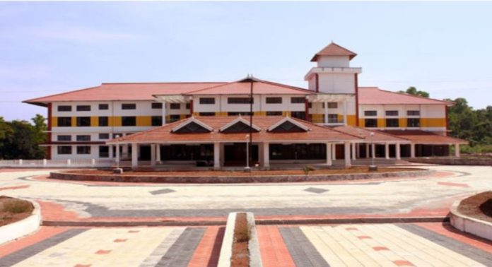 സംവരണക്രമം വ്യക്തമാക്കാതെ അധ്യാപക നിയമനത്തിന് വിജ്ഞാപനമിറക്കി കാലിക്കറ്റ് സർവകലാശാല സംവരണക്രമം വ്യക്തമാക്കാതെ അധ്യാപക നിയമനത്തിന് വിജ്ഞാപനമിറക്കി കാലിക്കറ്റ് സർവകലാശാല