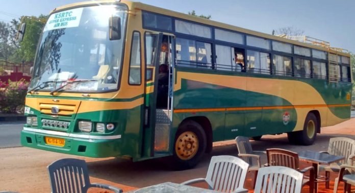 ബെംഗളൂരു – കോഴിക്കോട് കെഎസ്ആർടിസി ബസിൽ സിഗരറ്റ് കടത്ത് : ഒന്നുമറിഞ്ഞില്ലെന്ന് കണ്ടക്ടർ ; നടപടിക്ക് ശുപാർശ ബെംഗളൂരു – കോഴിക്കോട് കെഎസ്ആർടിസി ബസിൽ സിഗരറ്റ് കടത്ത് : ഒന്നുമറിഞ്ഞില്ലെന്ന് കണ്ടക്ടർ ; നടപടിക്ക് ശുപാർശ