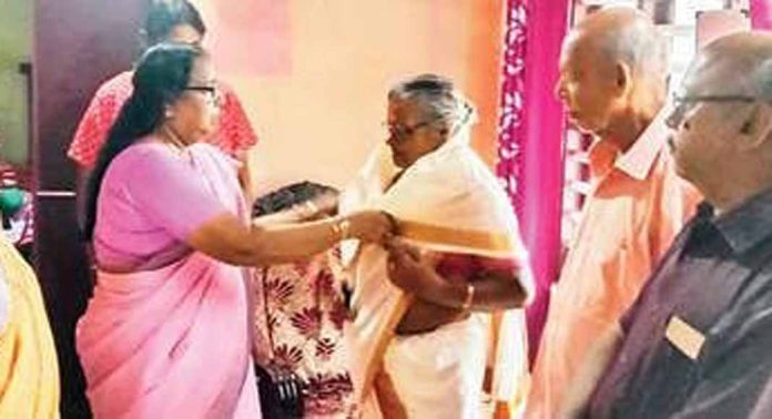കേരള സ്റ്റേറ്റ് സർവീസ് പെൻഷനേഴ്സ് യൂണിയൻ ചുനക്കര വടക്ക് യൂണിറ്റ് മുതിർന്ന പെൻഷൻകാരെ ആദരിച്ചു കേരള സ്റ്റേറ്റ് സർവീസ് പെൻഷനേഴ്സ് യൂണിയൻ ചുനക്കര വടക്ക് യൂണിറ്റ് മുതിർന്ന പെൻഷൻകാരെ ആദരിച്ചു