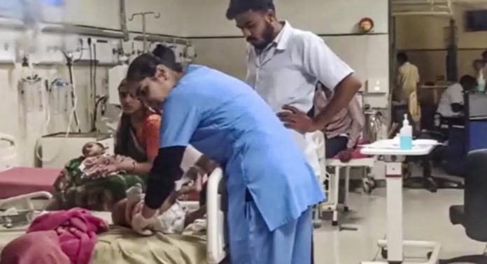 ഗുജറാത്തിൽ ചാന്ദിപുര വൈറസ് ബാധിതരുടെ എണ്ണം ഏഴായി ; രോഗലക്ഷണങ്ങൾ റിപ്പോർട്ട് ചെയ്തത് 58 പേർക്ക് ഗുജറാത്തിൽ ചാന്ദിപുര വൈറസ് ബാധിതരുടെ എണ്ണം ഏഴായി ; രോഗലക്ഷണങ്ങൾ റിപ്പോർട്ട് ചെയ്തത് 58 പേർക്ക്