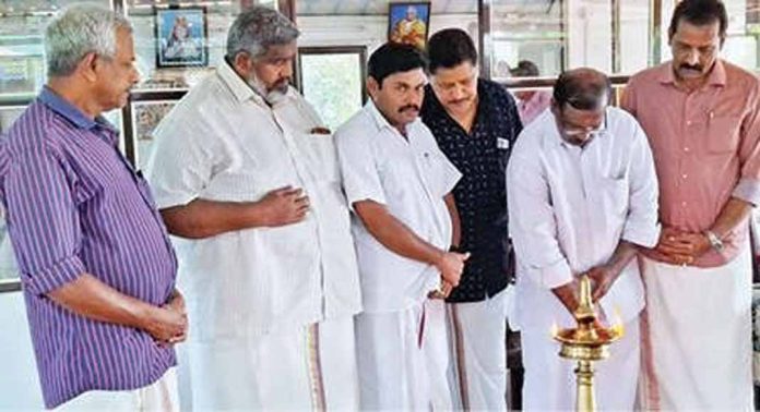 പടിഞ്ഞാറൻമേഖലാ വഞ്ചിപ്പാട്ടു കളരിയിൽ 18 കരകൾ പങ്കെടുക്കും പടിഞ്ഞാറൻമേഖലാ വഞ്ചിപ്പാട്ടു കളരിയിൽ 18 കരകൾ പങ്കെടുക്കും