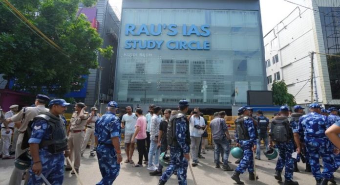 സിവിൽ സർവീസ് കോച്ചിംഗ് സെന്ററിലെ ദുരന്തം; 5 പേർ കൂടി അറസ്റ്റിൽ ; പാര്ലമെന്റിൽ പ്രതിഷേധം ഉയർത്തി കോൺഗ്രസ് സിവിൽ സർവീസ് കോച്ചിംഗ് സെന്ററിലെ ദുരന്തം; 5 പേർ കൂടി അറസ്റ്റിൽ ; പാര്ലമെന്റിൽ പ്രതിഷേധം ഉയർത്തി കോൺഗ്രസ്