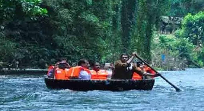 ഇക്കോ ടൂറിസം സെന്ററുകളിൽ ഓൺലൈൻ പണമിടപാട് നടപ്പാക്കുന്നത് സംബന്ധിച്ച ചീഫ് ഫോറസ്റ്റ് കൺസേർവേറ്ററുടെ ഉത്തരവ് വിവാദമാകുന്നു ഇക്കോ ടൂറിസം സെന്ററുകളിൽ ഓൺലൈൻ പണമിടപാട് നടപ്പാക്കുന്നത് സംബന്ധിച്ച ചീഫ് ഫോറസ്റ്റ് കൺസേർവേറ്ററുടെ ഉത്തരവ് വിവാദമാകുന്നു