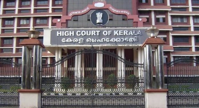 ‘പേര് വിവരം പുറത്ത് വിട്ടില്ലെങ്കിലും പലരിലേക്കും വിരൽ ചൂണ്ടും’ ; ഹേമ കമ്മിറ്റി റിപ്പോർട്ടിൽ കോടതിയില് വാദം ‘പേര് വിവരം പുറത്ത് വിട്ടില്ലെങ്കിലും പലരിലേക്കും വിരൽ ചൂണ്ടും’ ; ഹേമ കമ്മിറ്റി റിപ്പോർട്ടിൽ കോടതിയില് വാദം