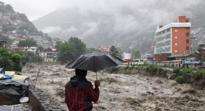 ഉത്തരേന്ത്യയിലും വടക്ക് കിഴക്കൻ സംസ്ഥാനങ്ങളിലും മഴക്കെടുതി രൂക്ഷം ഉത്തരേന്ത്യയിലും വടക്ക് കിഴക്കൻ സംസ്ഥാനങ്ങളിലും മഴക്കെടുതി രൂക്ഷം