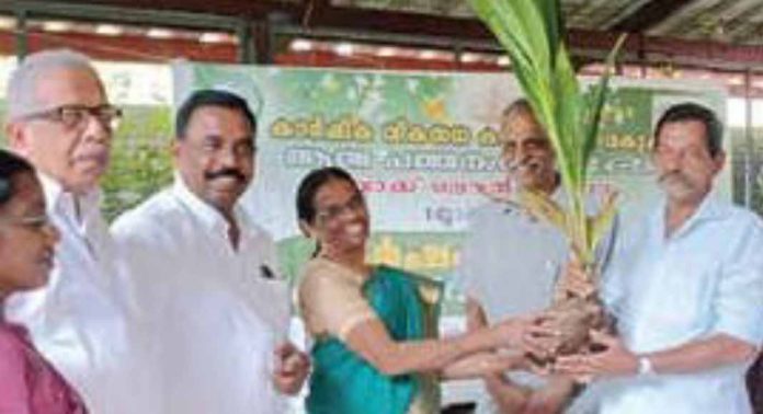 കൃഷിവകുപ്പും കോയിപ്രം ബ്ലോക്ക് പഞ്ചായത്തും ചേർന്ന് കർഷകസദസ്സും ഞാറ്റുവേല ചന്തയും നടത്തി കൃഷിവകുപ്പും കോയിപ്രം ബ്ലോക്ക് പഞ്ചായത്തും ചേർന്ന് കർഷകസദസ്സും ഞാറ്റുവേല ചന്തയും നടത്തി