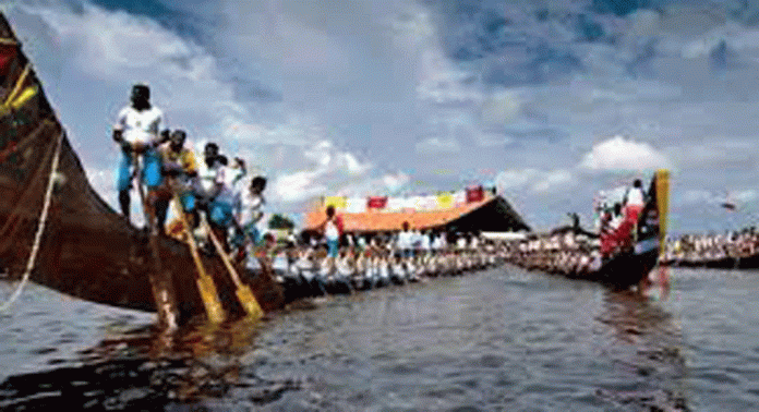 നെഹ്റുട്രോഫി ജലമേള : ട്രാക്കൊരുക്കം തുടങ്ങി നെഹ്റുട്രോഫി ജലമേള : ട്രാക്കൊരുക്കം തുടങ്ങി