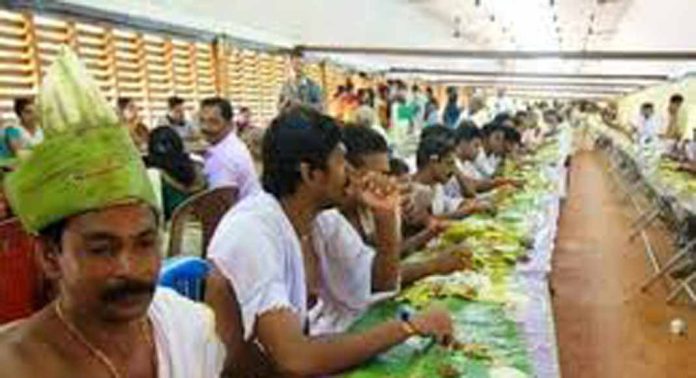 വള്ളസദ്യകളുടെ നിലവാരത്തിൽ ഇത്തവണ വിട്ടുവീഴ്ചയില്ലാത്ത നിലപാടെടുക്കുമെന്ന് പള്ളിയോട സേവാസംഘം വള്ളസദ്യകളുടെ നിലവാരത്തിൽ ഇത്തവണ വിട്ടുവീഴ്ചയില്ലാത്ത നിലപാടെടുക്കുമെന്ന് പള്ളിയോട സേവാസംഘം