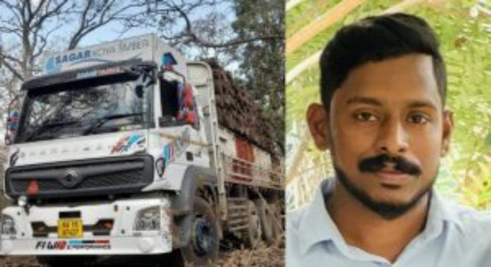 ലോറിയുടെ ജിപിഎസ് ലൊക്കേഷൻ മണ്ണിടിച്ചിലുണ്ടായ സ്ഥലത്ത് ; ഗംഗാവലി പുഴയിലെ തെരച്ചിലിന് നാവികസേനയെത്തുമെന്ന് കളക്ടർ ലോറിയുടെ ജിപിഎസ് ലൊക്കേഷൻ മണ്ണിടിച്ചിലുണ്ടായ സ്ഥലത്ത് ; ഗംഗാവലി പുഴയിലെ തെരച്ചിലിന് നാവികസേനയെത്തുമെന്ന് കളക്ടർ