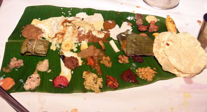 ചരിത്ര പ്രസിദ്ധമായ ആറന്മുള വള്ളസദ്യക്ക് തുടക്കമായി ചരിത്ര പ്രസിദ്ധമായ ആറന്മുള വള്ളസദ്യക്ക് തുടക്കമായി