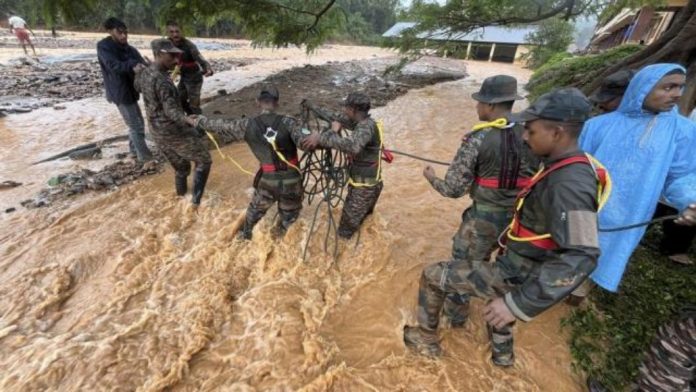 ജെയ്ഷെ കമാൻഡർ സെയ്ഫുള്ള ഉൾപ്പടെ മൂന്ന് പാകിസ്താനി ഭീകരർ സൈന്യവുമായുള്ള ഏറ്റുമുട്ടലിൽ കൊല്ലപ്പെട്ടു ജെയ്ഷെ കമാൻഡർ സെയ്ഫുള്ള ഉൾപ്പടെ മൂന്ന് പാകിസ്താനി ഭീകരർ സൈന്യവുമായുള്ള ഏറ്റുമുട്ടലിൽ കൊല്ലപ്പെട്ടു