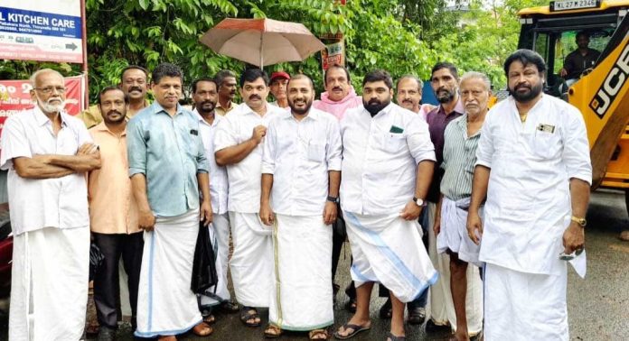 പാലിയേക്കര – കാട്ടൂക്കര റോഡ് പണി ആരംഭിച്ചു പാലിയേക്കര – കാട്ടൂക്കര റോഡ് പണി ആരംഭിച്ചു