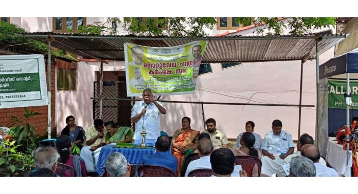 വെച്ചൂച്ചിറയിൽ ഞാറ്റുവേല ചന്തയും കർഷക സഭയും സംഘടിപ്പിച്ചു വെച്ചൂച്ചിറയിൽ ഞാറ്റുവേല ചന്തയും കർഷക സഭയും സംഘടിപ്പിച്ചു