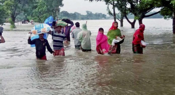 18 പഞ്ചായത്തുകൾ വെളളത്തിൽ ; ബിഹാറിൽ പ്രളയക്കെടുതി ; യുപിയിൽ 9 മരണം കൂടി 18 പഞ്ചായത്തുകൾ വെളളത്തിൽ ; ബിഹാറിൽ പ്രളയക്കെടുതി ; യുപിയിൽ 9 മരണം കൂടി
