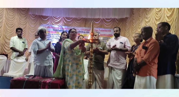 മുക്കുഴി ആശ്രയ ഗ്രാമത്തിന്റെ നേതൃത്വത്തിൽ പത്താംക്ലാസിൽ ഉന്നത വിജയം നേടിയ വിദ്യാർത്ഥികളെ ആദരിച്ചു മുക്കുഴി ആശ്രയ ഗ്രാമത്തിന്റെ നേതൃത്വത്തിൽ പത്താംക്ലാസിൽ ഉന്നത വിജയം നേടിയ വിദ്യാർത്ഥികളെ ആദരിച്ചു