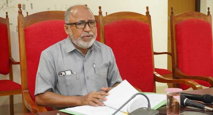 ഒരു വകുപ്പില് എത്ര ഓഫീസുണ്ടായാലും ഒരു അപേക്ഷ മതി : വിവരാവകാശ കമ്മിഷണര് ഒരു വകുപ്പില് എത്ര ഓഫീസുണ്ടായാലും ഒരു അപേക്ഷ മതി : വിവരാവകാശ കമ്മിഷണര്