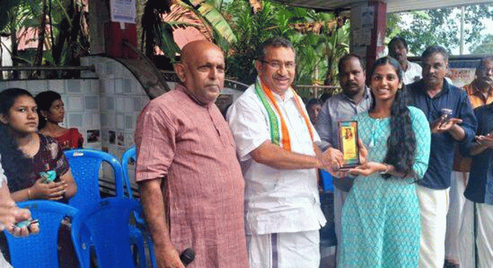 ഉന്നത വിജയം നേടിയ വിദ്യാർത്ഥികളെ അനുമോദിച്ചു ഉന്നത വിജയം നേടിയ വിദ്യാർത്ഥികളെ അനുമോദിച്ചു