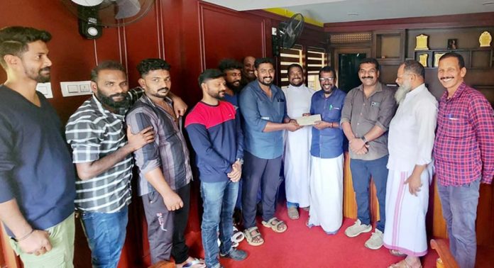 കാരുണ്യ ഹസ്തവുമായി പാമ്പനാര് ചങ്ക്സ് ആർട്സ് ആൻഡ് സ്പോർട്സ് ക്ലബ് അംഗങ്ങള് കാരുണ്യ ഹസ്തവുമായി പാമ്പനാര് ചങ്ക്സ് ആർട്സ് ആൻഡ് സ്പോർട്സ് ക്ലബ് അംഗങ്ങള്