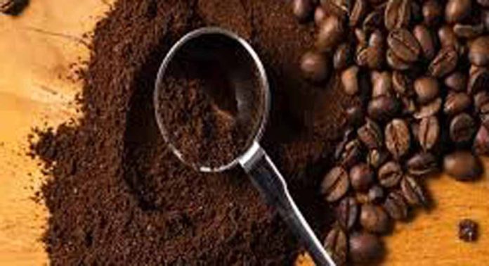 മുഖത്തെ ചുളിവുകളും കറുത്ത പാടുകളും മാറ്റാന് കോഫി ഇങ്ങനെ ഉപയോഗിക്കാം മുഖത്തെ ചുളിവുകളും കറുത്ത പാടുകളും മാറ്റാന് കോഫി ഇങ്ങനെ ഉപയോഗിക്കാം