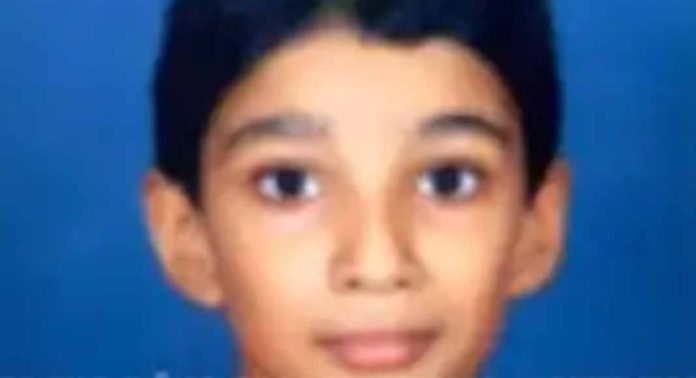 എറണാകുളം ജില്ലയിലെ ചെങ്ങമനാട് 15 വയസുകാരൻ ജീവനൊടുക്കിയതിന് പിന്നിൽ ഓൺലൈൻ ഗെയിം എന്ന് സംശയം എറണാകുളം ജില്ലയിലെ ചെങ്ങമനാട് 15 വയസുകാരൻ ജീവനൊടുക്കിയതിന് പിന്നിൽ ഓൺലൈൻ ഗെയിം എന്ന് സംശയം