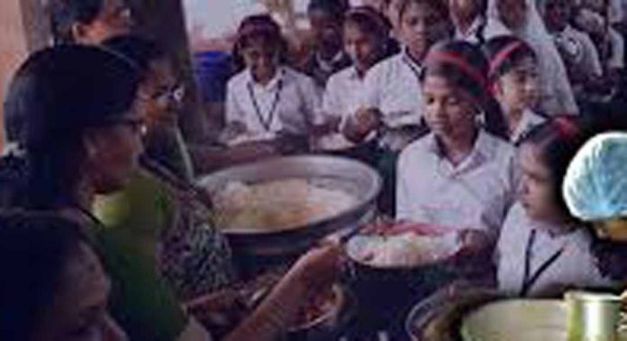 അരുവാപ്പുലം പഞ്ചായത്തിലെ പൊതുവിദ്യാലയങ്ങളിൽ കുട്ടികൾക്ക് പ്രഭാതഭക്ഷണം നൽകുന്ന പദ്ധതി തുടങ്ങി അരുവാപ്പുലം പഞ്ചായത്തിലെ പൊതുവിദ്യാലയങ്ങളിൽ കുട്ടികൾക്ക് പ്രഭാതഭക്ഷണം നൽകുന്ന പദ്ധതി തുടങ്ങി
