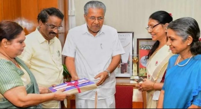 ഹേമ കമ്മിറ്റി റിപ്പോർട്ട് ; മാധ്യമങ്ങളെ വിലക്കി ഹൈക്കോടതി ഹേമ കമ്മിറ്റി റിപ്പോർട്ട് ; മാധ്യമങ്ങളെ വിലക്കി ഹൈക്കോടതി
