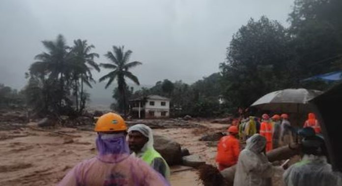 മുണ്ടക്കൈ ദുരന്തം ; 14 ദിവസം പ്രായമുള്ള കുഞ്ഞടക്കം 225 പേരെ കാണാനില്ലെന്ന് റിപ്പോർട്ടുകൾ മുണ്ടക്കൈ ദുരന്തം ; 14 ദിവസം പ്രായമുള്ള കുഞ്ഞടക്കം 225 പേരെ കാണാനില്ലെന്ന് റിപ്പോർട്ടുകൾ